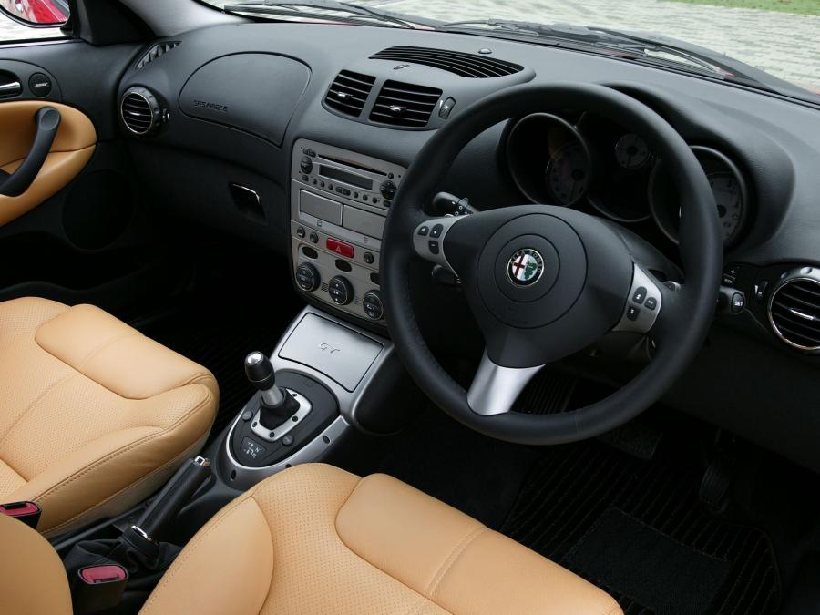Торпедо Alfa Romeo GT (937C) 2004 года  (JP) (фото 8 из 10)